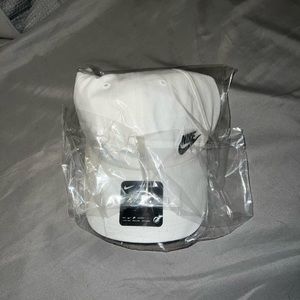 Nike Women's Twill H86 Adjustable Hat - White